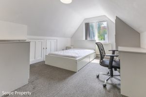 Room 9, Upper Redlands Road, Reading, RG1