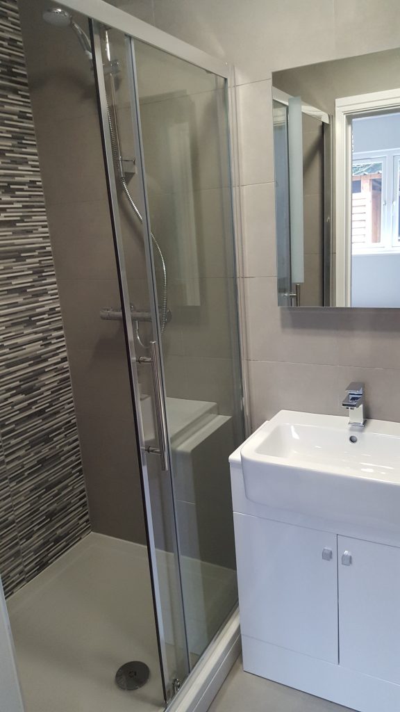 Superiordoubleroomensuitebathroom.jpg