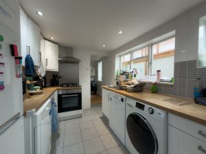 Donnington Gardens, Reading, RG1