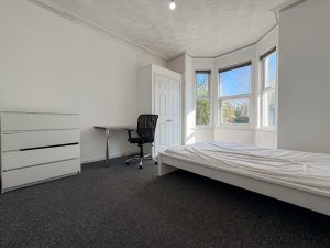 Room 1, London Road, Reading, RG1