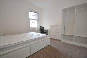 Room 4, London Road, Reading, RG1
