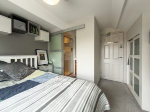 Room 5, Tilehurst Road, Reading, RG1