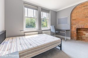 Room 5, Addington Road, Reading, RG1