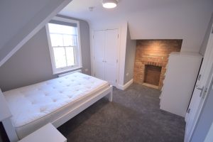 Room 7, Christchurch Gardens, Reading, RG2