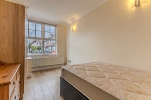 Room 1, Wykeham Road, Reading, RG6