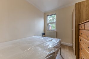 Room 3, Wykeham Road, Reading, RG6