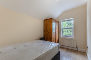 Room 4, Wykeham Road, Reading, RG6